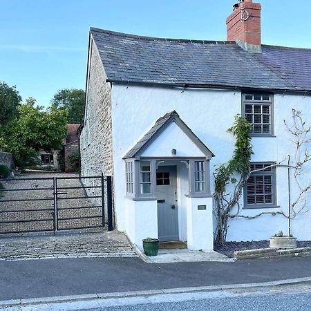 Cosy Two Bedrooom Cottage Set In A Dorset Village Sturminster Newton Exterior photo