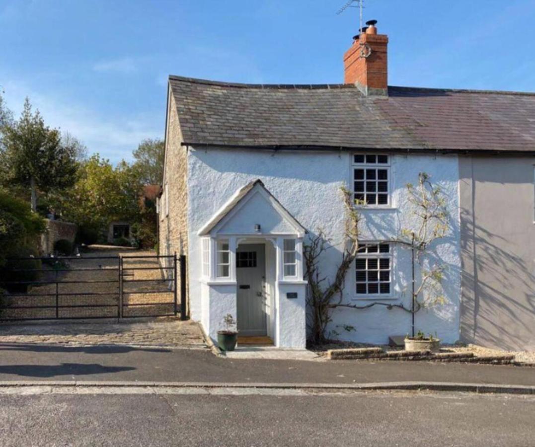 Cosy Two Bedrooom Cottage Set In A Dorset Village Sturminster Newton Exterior photo
